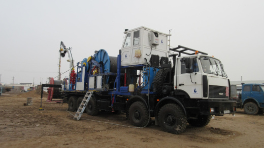 Установка колтюбинговая подземного и капитального ремонта скважин УКРС-30